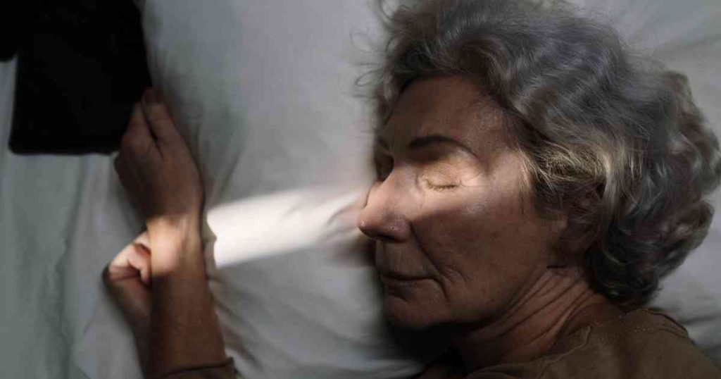 Aging Eyes Make Older People Sleep Less